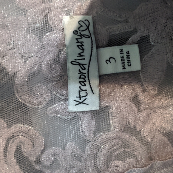 Xtraordinary long lilac bridesmaid dress Size 3 - Picture 8 of 8